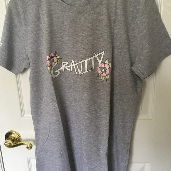 Authentic Design Shirt GRAVITY in 4 Colors, SML - Picture 4 of 16